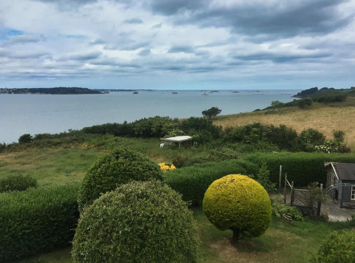 Kermartin - Maison De Famille Avec Vue Sur La Baie De Morlaix Plouezoc'h Exterior foto