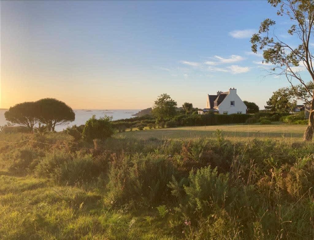 Kermartin - Maison De Famille Avec Vue Sur La Baie De Morlaix Plouezoc'h Exterior foto